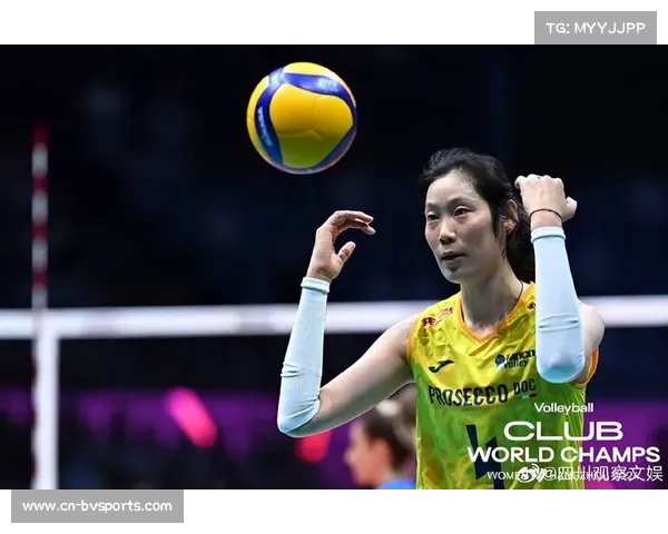 中国女排新任主帅首秀3比0完胜意大利展现强势实力 中国女排新任主帅首秀3比0完胜意大利展现强势实力