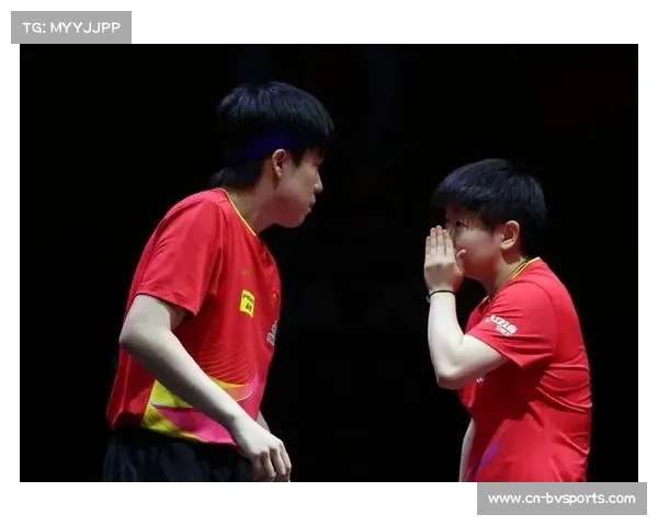 李宁携手王曼昱亮相多哈 设计世乒赛专属战袍展现合作新篇章 李宁携手王曼昱亮相多哈 设计世乒赛专属战袍展现合作新篇章